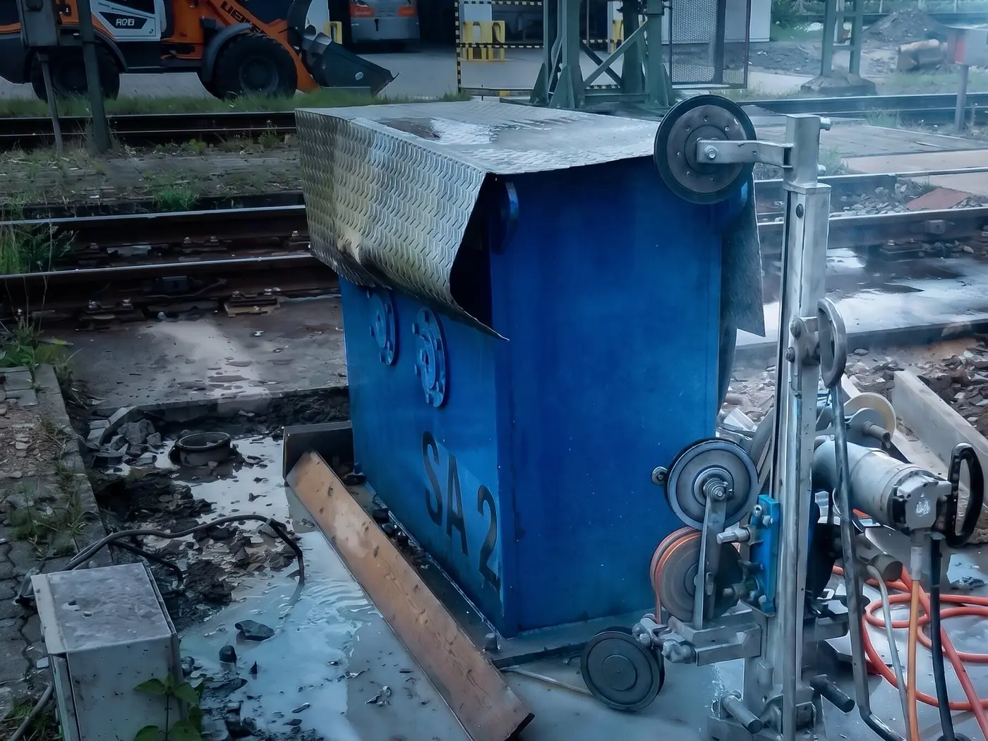 Antrieb einer Seilsäge auf einer Baustelle